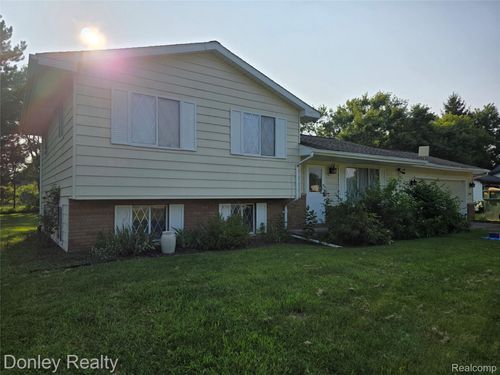 6059 Windward St, North Branch, MI, 48461-9762 | Card Image