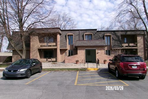 e2-405 Old Stone Rd, Munster, IN, 46321-2335 | Card Image