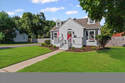 308 Slusser St, Grayslake, IL, 60030-2431 | Card Image