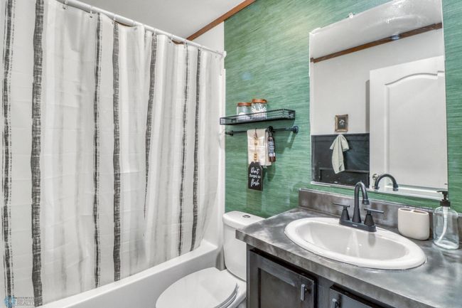 Bathroom1_0.JPG | Image 20