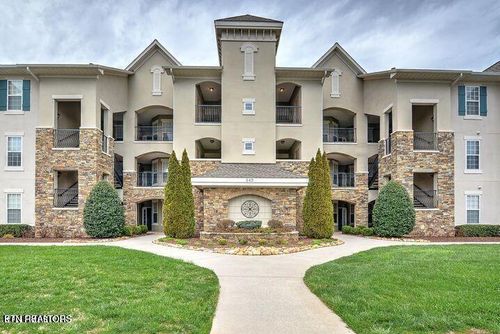 apt-206-565 Rarity Bay Pkwy, Vonore, TN, 37885-5318 | Card Image