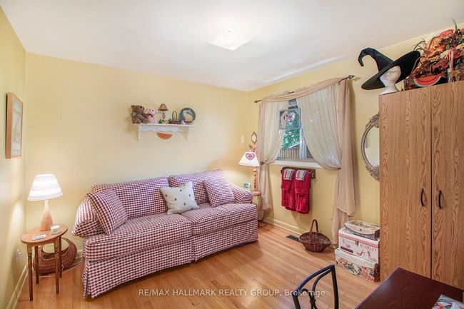 1036 Gill Ave, House other with 3 bedrooms, 2 bathrooms and 3 parking in Ottawa ON | Image 16