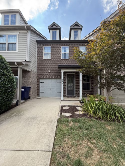 2572 Wellesley Square Dr, Thompsons Station, TN, 37179-2928 | Card Image