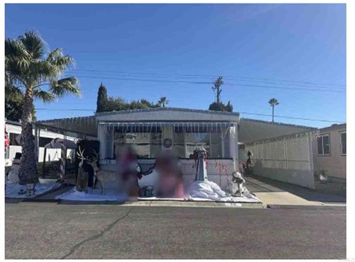 spc-38-525 W El Norte Pkwy, Escondido, CA, 92026-3905 | Card Image