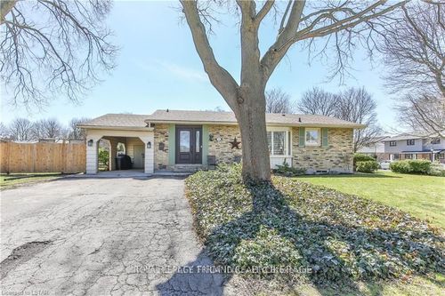 72 Toulon Cres, London, ON, N5V1J5 | Card Image