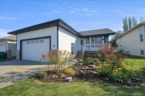 95 Cambridge Glen Dr, Strathmore, AB, T1P1W1 | Card Image