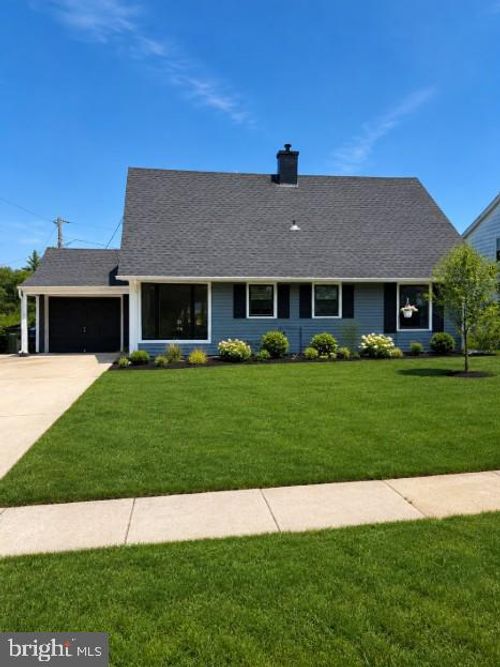 5 Barker Ln, Willingboro, NJ, 08046-3903 | Card Image