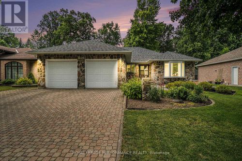 572 Dean Dr, Cornwall, ON, K6H6Z6 | Card Image