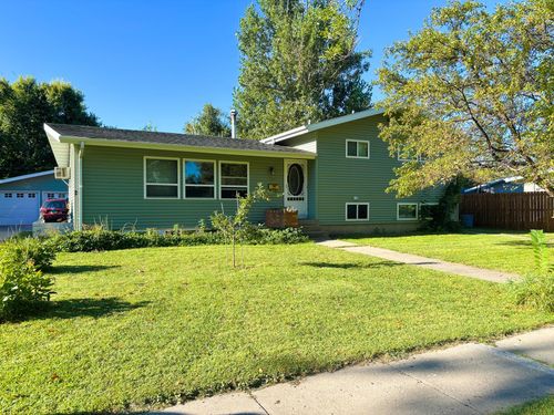 1411 22nd Ave S, Moorhead, MN, 56560-5855 | Card Image