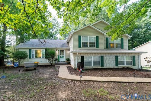 35 Woodlawn Dr, PALMYRA, VA, 22963-2728 | Card Image