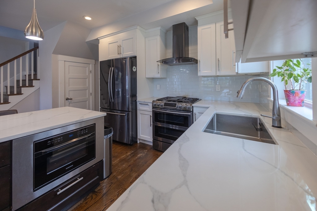 Albano St, Roslindale, MA 02131