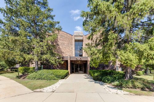 316-3110 Pheasant Creek Drive, Northbrook, IL, 60062 | Card Image