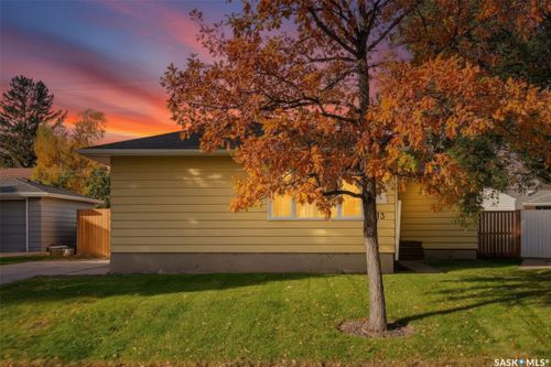 13 Stewart Avenue, Saskatoon, SK, S7L3S5 | Card Image