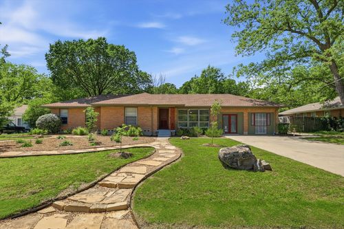 2409 Robinwood Ln, Denton, TX, 76209-1146 | Card Image