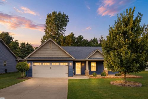 111 Auburn Lane, Greenwood, SC, 29649 | Card Image