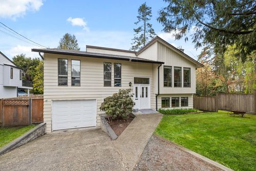 19881 48 Ave, Langley, BC, V3A3L2 | Card Image