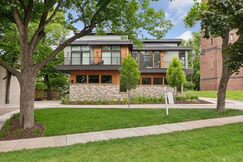 100-1726 Kenwood Pkwy, Minneapolis, MN, 55405-2215 | Card Image