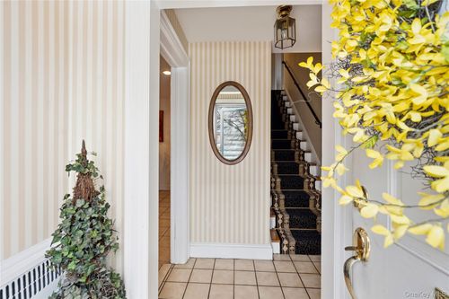 4 Lancaster Avenue, Hempstead, NY, 11510 | Card Image