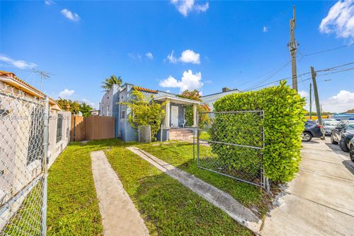 2223 Nw 3rd St, Miami, FL, 33125 | Card Image