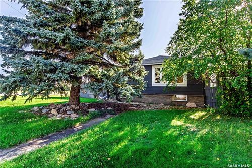 235 4 St, Plunkett, SK, S0K | Card Image