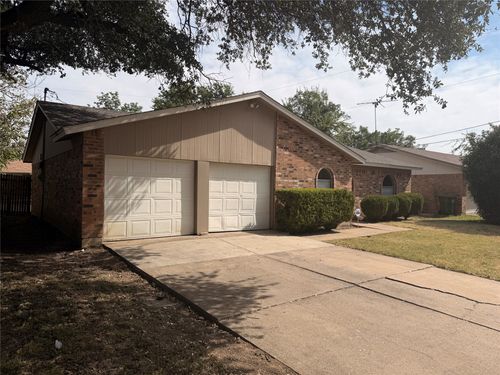 6605 Kitty Dr, Watauga, TX, 76148-2308 | Card Image