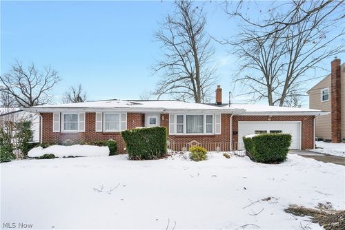 3847 Daytona Dr, Austintown, OH, 44515-3316 | Card Image