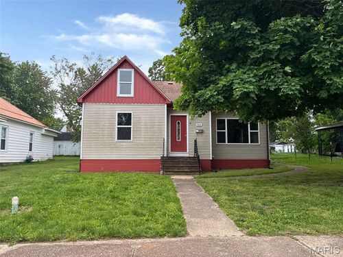 303 W 8th St, Salem, MO, 65560-1009 | Card Image
