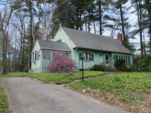 6 Hearthstone Dr, Medfield, MA, 02052-2105 | Card Image