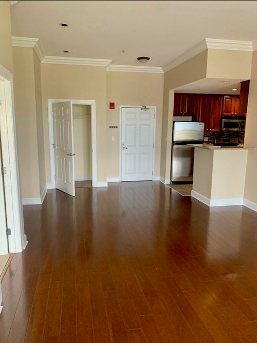 apt-704-36 Village Rd, Middleton, MA, 01949-1223 | Card Image