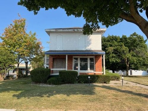 318 Woodworth Ave, Alma, MI, 48801-1827 | Card Image