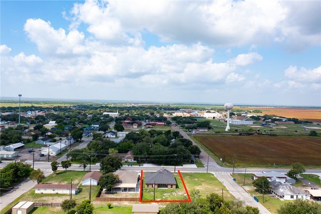 407 Main St, House other with 3 bedrooms, 2 bathrooms and null parking in Odem TX | Image 32