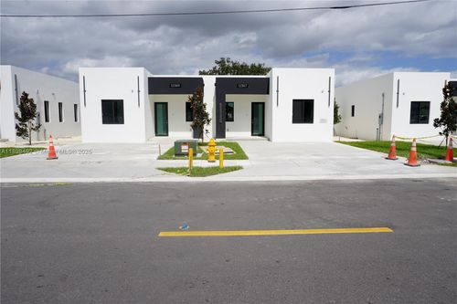 12389 Sw 220th St, Miami, FL, 33170-2859 | Card Image