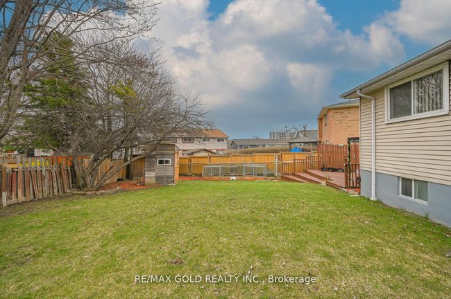 10 Cupola Crt, House attached with 4 bedrooms, 2 bathrooms and 4 parking in Brampton ON | Image 33