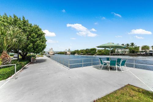 150 Horizons E, Boynton Beach, FL, 33435-5177 | Card Image