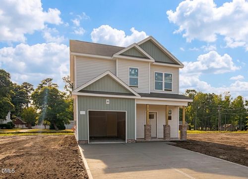 61 W Coulter Ct, Selma, NC, 27576-7698 | Card Image
