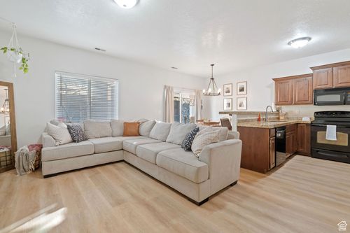 371 S 790 W, Pleasant Grove, UT, 84062 | Card Image