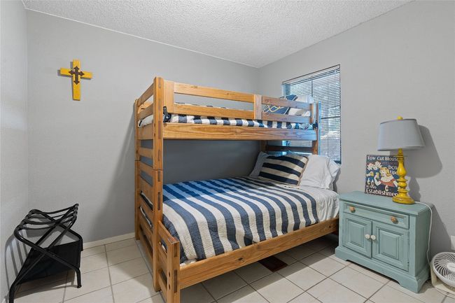 111 Comanche Pt, Townhouse with 3 bedrooms, 2 bathrooms and 2 parking in Point Venture TX | Image 24