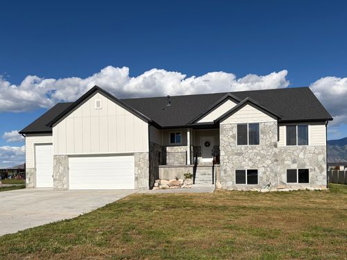 10160 N 6800 W, Tremonton, UT, 84337-8659 | Card Image