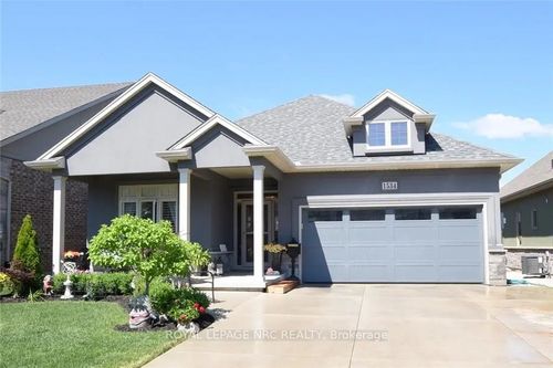 1534 Haist St, Fonthill, ON, L0S1E5 | Card Image