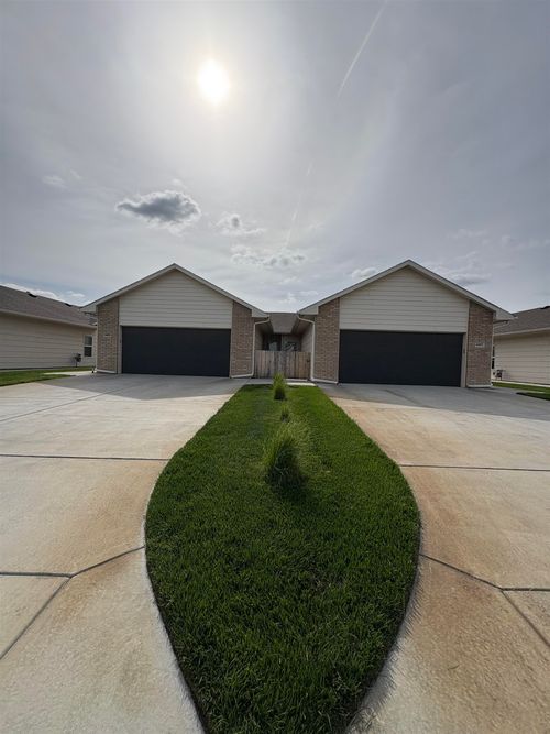 4549-4551 N Sandplum St, Wichita, KS, 67205-2626 | Card Image