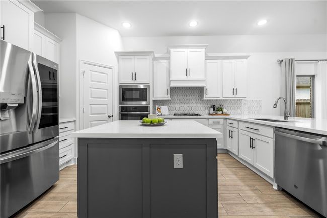 4219 Maple Glen Dr, House other with 3 bedrooms, 2 bathrooms and 2 parking in Fulshear TX | Image 8