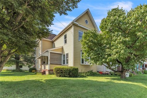 1303 4th Ave, Ford City, PA, 16226-1308 | Card Image