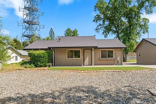 48187 Lindsay Ln, Oakhurst, CA, 93644-9227 | Card Image