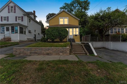 124 Worden Ave, Syracuse, NY, 13208-3060 | Card Image