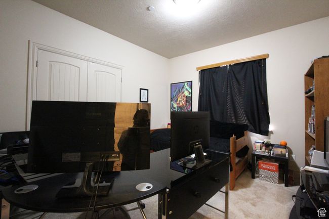 Office space with carpet flooring | Image 13