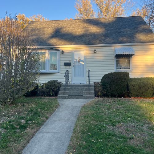 13 Harkness Dr, Milford, CT, 06460-4516 | Card Image