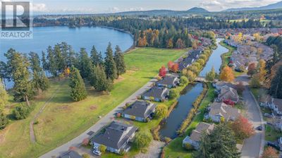 1260 Saltspring Pl, Townhouse with 2 bedrooms, 3 bathrooms and 2 parking in Parksville BC | Image 2