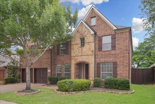 2407 Laguna Ln, Arlington, TX, 76012-5446 | Card Image