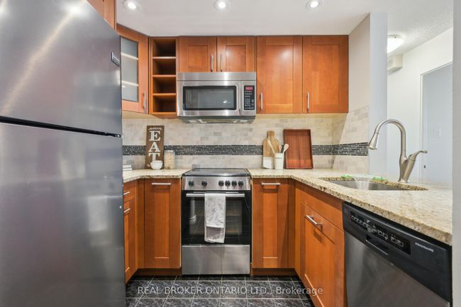 508 - 92 King St E, Condo with 3 bedrooms, 2 bathrooms and 1 parking in Toronto ON | Image 8