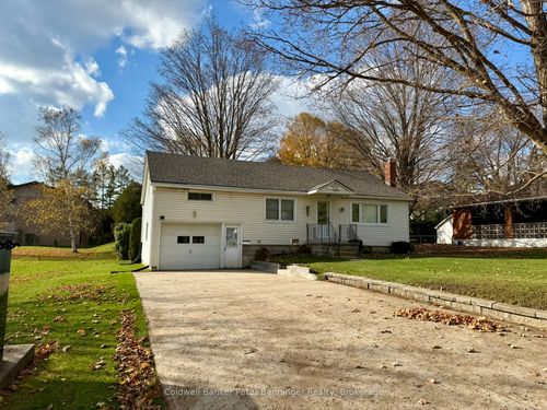 121 Hinks St, Walkerton, ON, N0G2V0 | Card Image